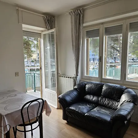Isola Della Schiusa Apartment *